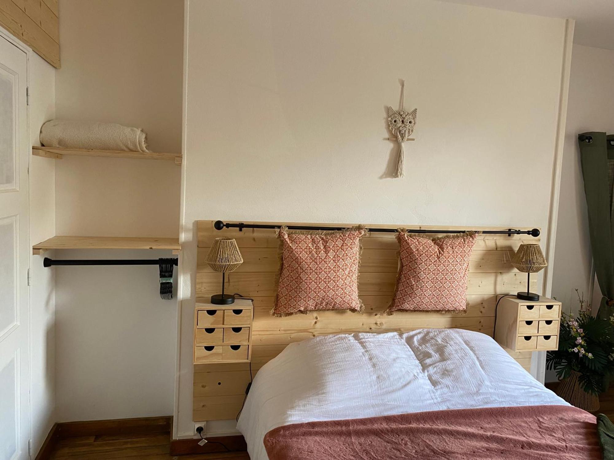 Bed and Breakfast La Pautiere Saint-Sauveur-Lendelin Habitación foto