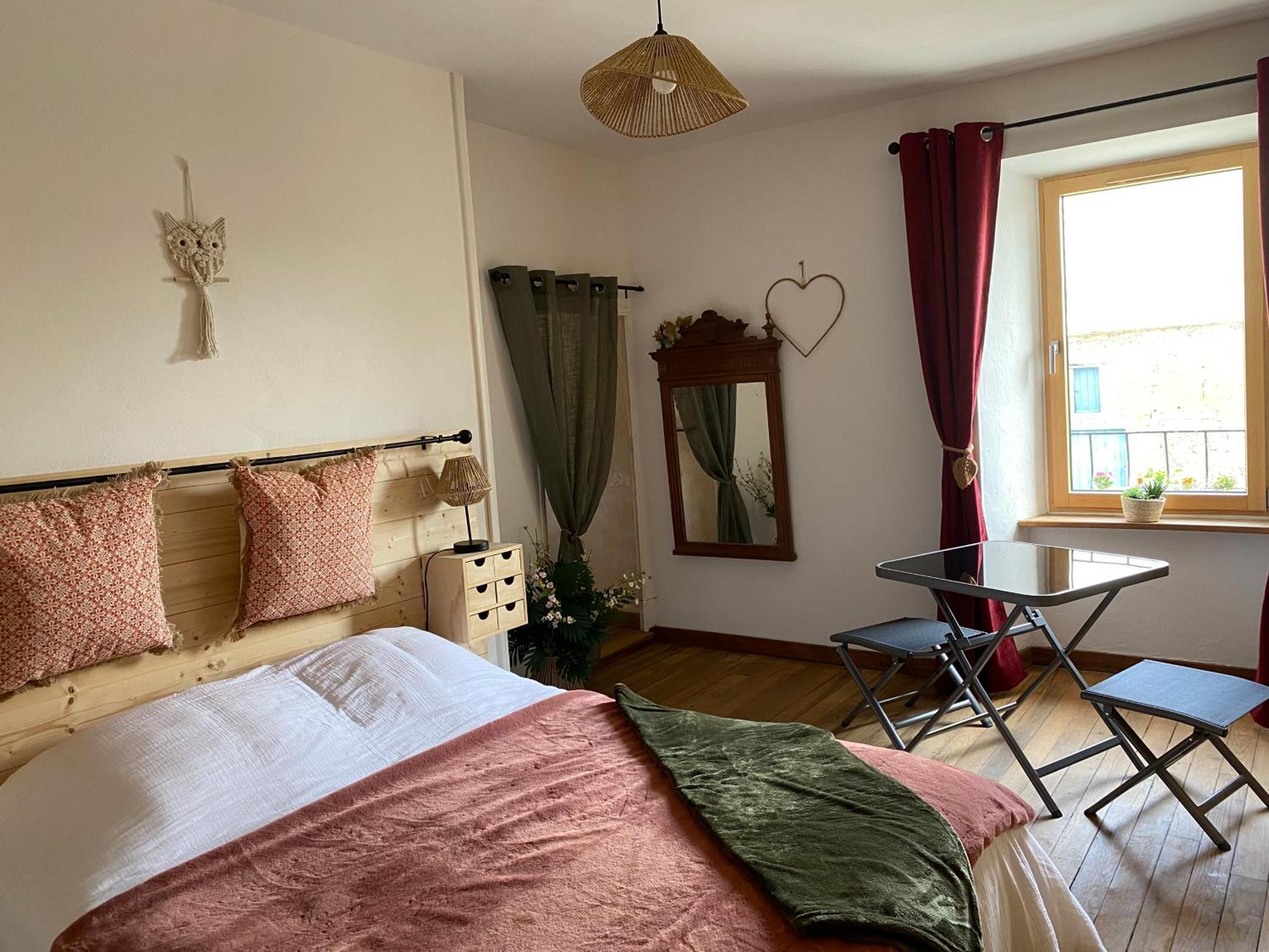 Bed and Breakfast La Pautiere Saint-Sauveur-Lendelin Habitación foto