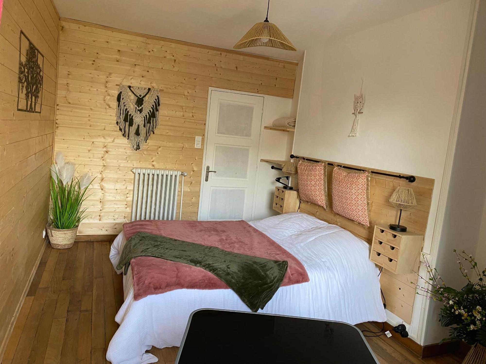 Bed and Breakfast La Pautiere Saint-Sauveur-Lendelin Exterior foto